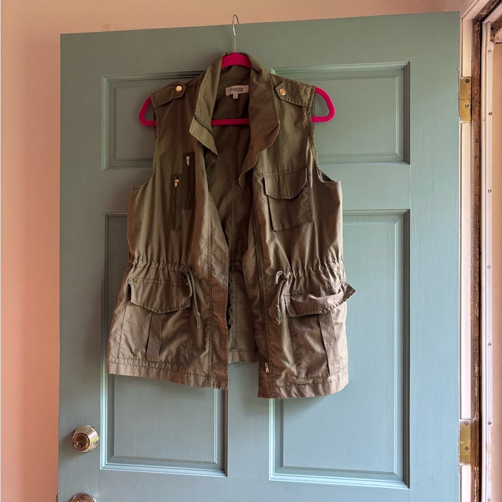 Green utility vest